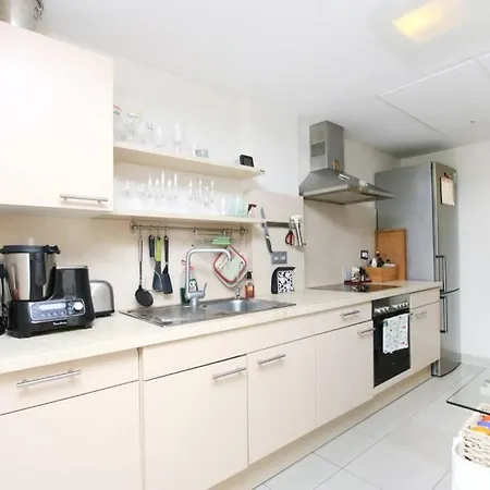 Attractive Modern Stylish Townhouse With Garden Nyaraló Estepona